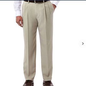 Haggar Classic Fit E-Clo Pleated Kaki Dress Pants- NEW With Tags